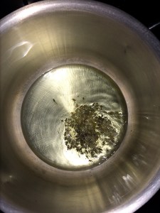 Add the mixture to temper.