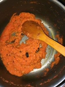 All done and the chutney is ready to be served with dosa or idly.