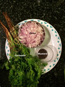 Take coriander leaves, chopped onion and mustard.