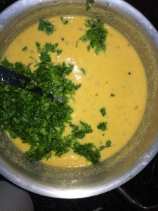 Add the chopped coriander to the batter and mix it well.