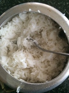 Open the pressure cooker after the pressure releases and then fluff it using a fork. Allow it to cool down completely.