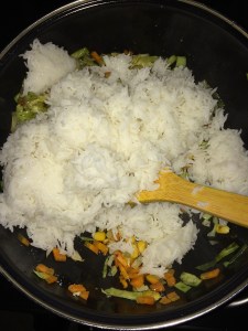 Time to add the rice and mix everything well.