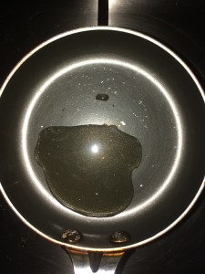 Take little oil for tempering.